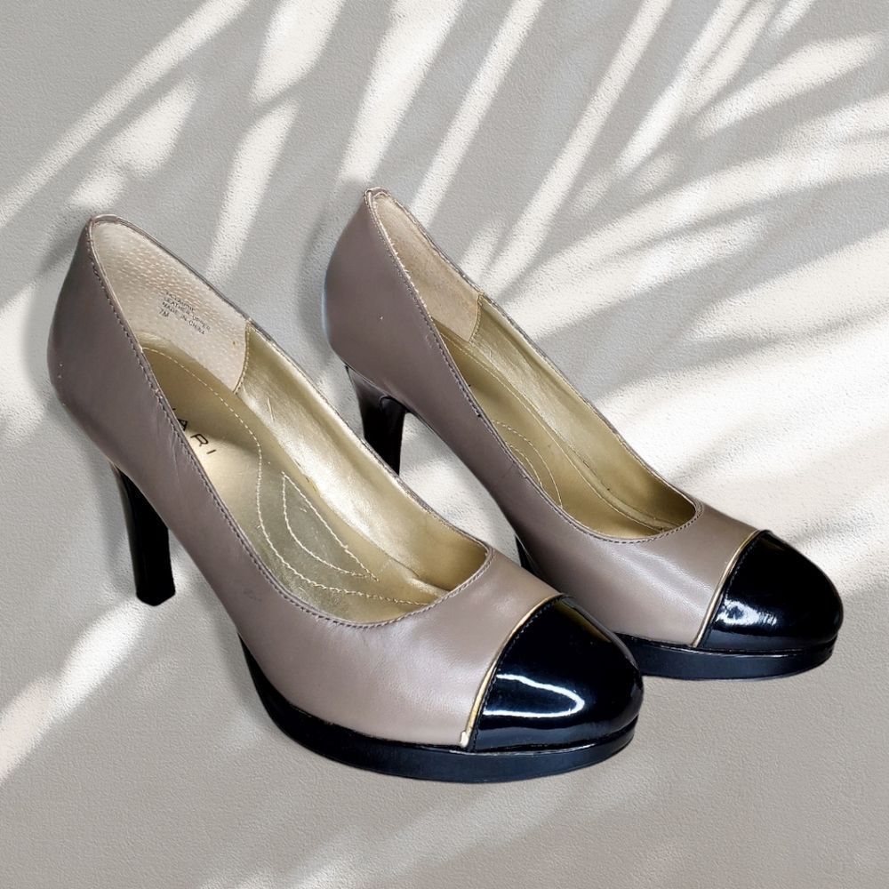 Tahari Ta-Laurie Grey Taupe Two-Tone Leather Pump - Picture 1 of 10